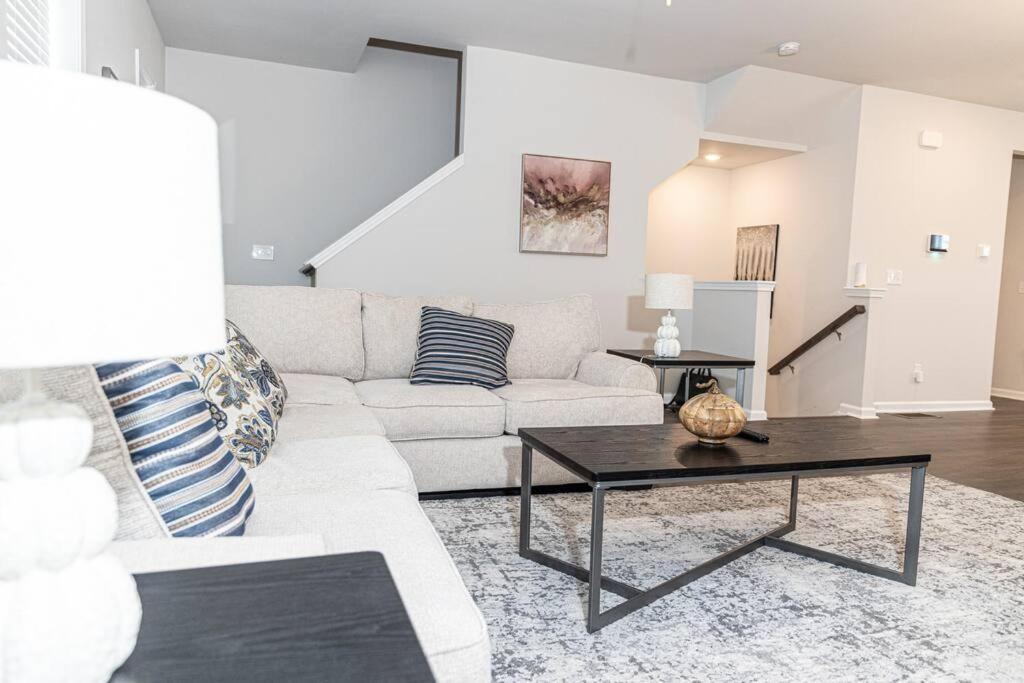 New Spacious 3 Bedroom Suite Garage Parking Free Wi-Fi Office Space And Patio View Duluth Exterior foto