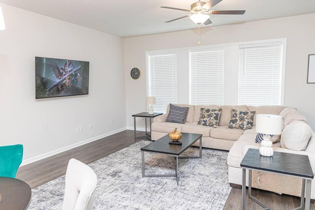 New Spacious 3 Bedroom Suite Garage Parking Free Wi-Fi Office Space And Patio View Duluth Exterior foto