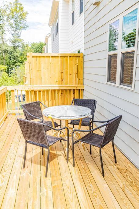 New Spacious 3 Bedroom Suite Garage Parking Free Wi-Fi Office Space And Patio View Duluth Exterior foto